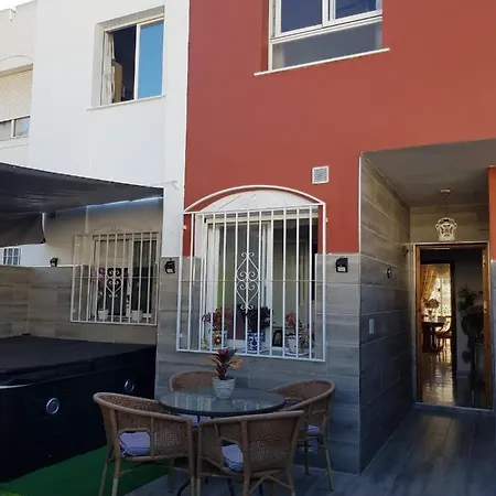 Semesterbostad Casa Julio Romero